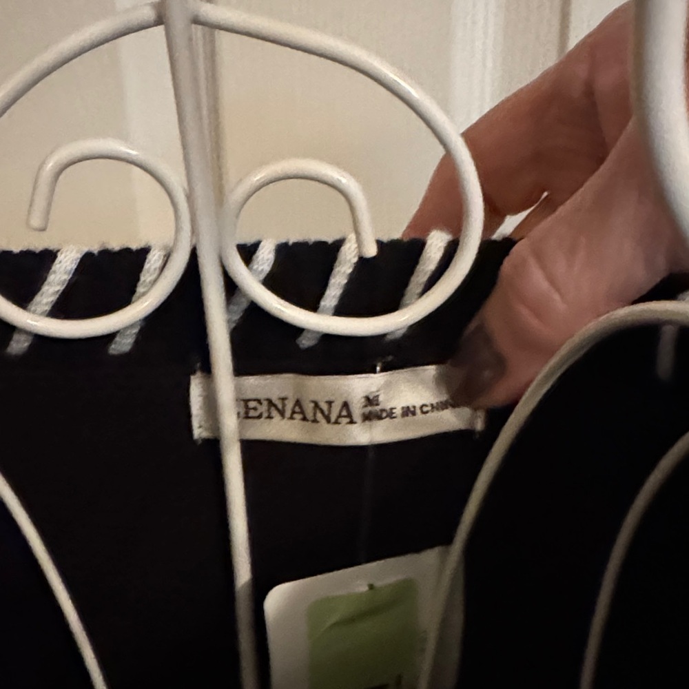 Zenana Stylish Black Sweater Crop with White Accents - Picture 4 of 4